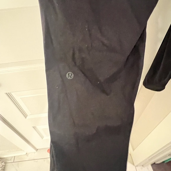 Lululemon Stretch 7/8 Length Straight Pant - Picture 2 of 3